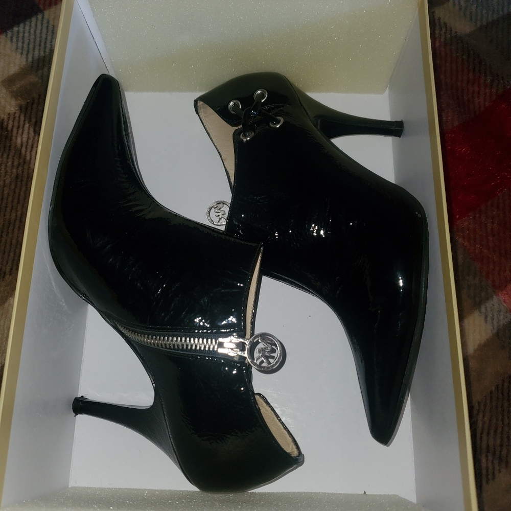 Michael kors booties
